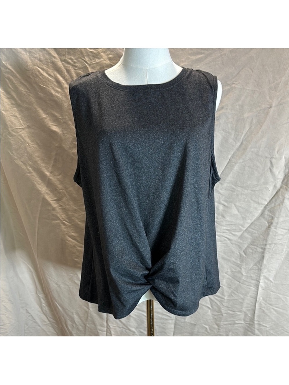 Twist-Front Sleeveless Tank Top - Black